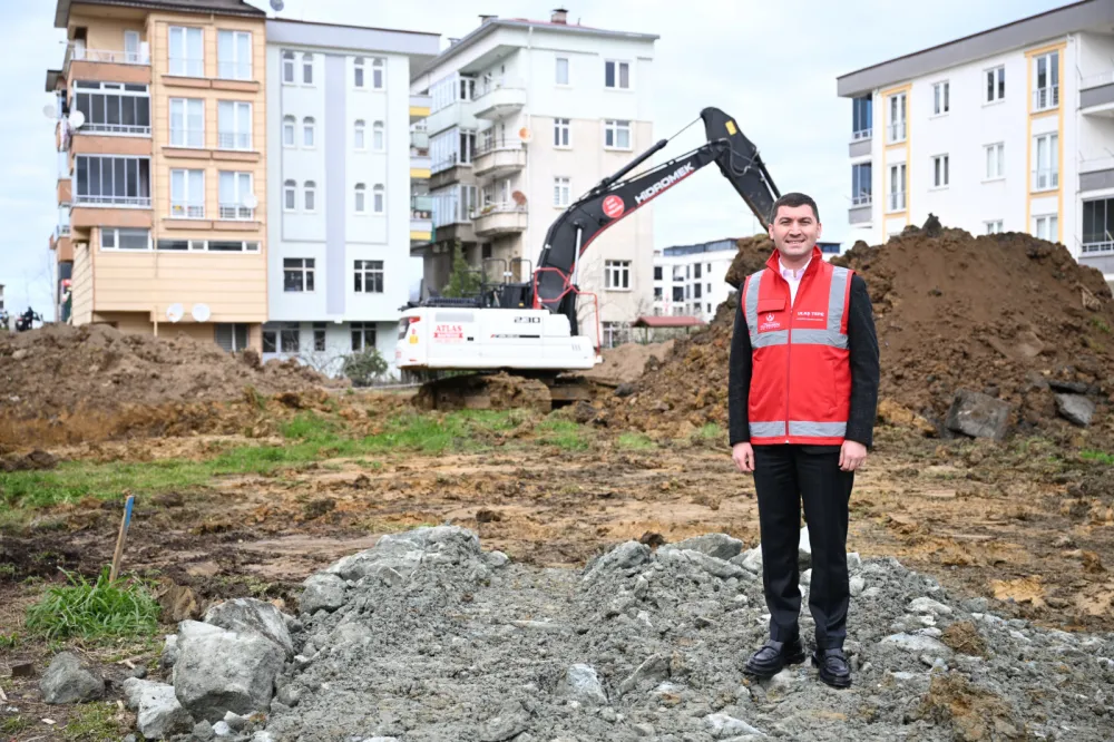 ANNELER İŞE, ÇOCUKLAR KREŞE