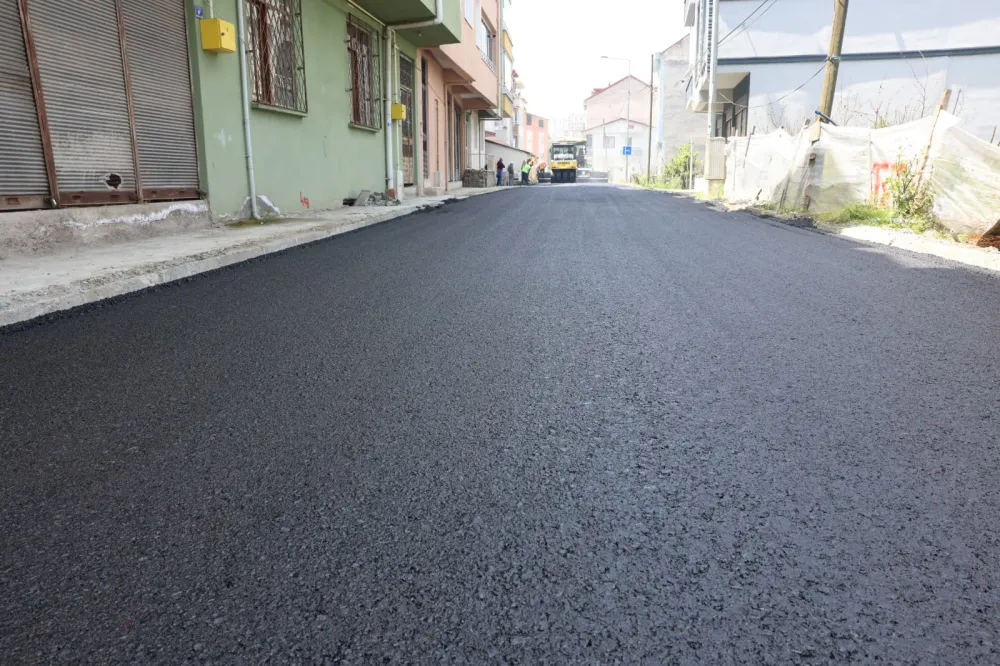 ALTYAPISI GÜÇLENDİRİLEN ŞEHİT ÖMER İNCE SOKAK ASFALTLA BULUŞTU