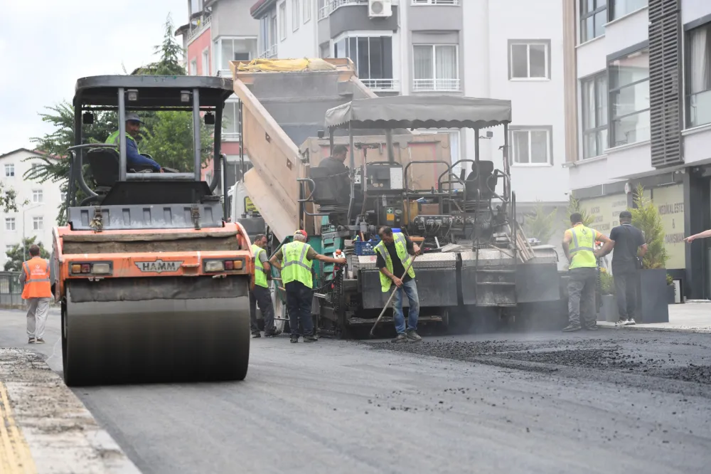 ŞİRİNEVLER MAHALLESİ’NDE 3 SOKAK DAHA ASFALTLANDI