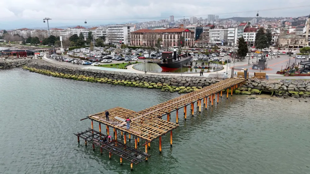 ALTINORDU AYIŞIĞI İSKELESİ YENİLENİYOR