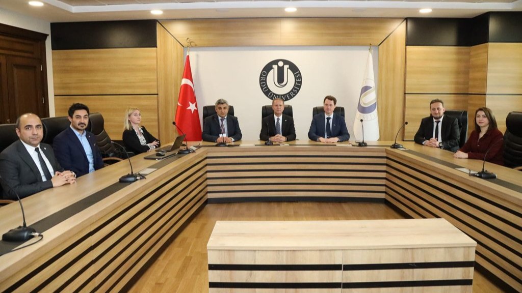 Güney Ukrayna Ulusal Pedagoji Üniversitesi Rektörü Krasnozhon’dan, Rektör Baş’a Ziyaret