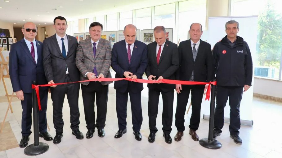 Vali Erol, “Uluslararası Tarım Orman ve İnsan” Konulu Fotoğraf Sergisinin Açılışına Katıldı