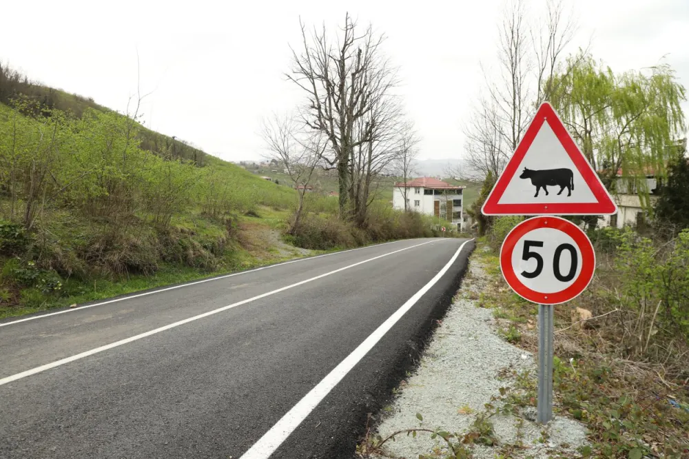 ORDU’DA TAMAMLANAN YOLLARDA TRAFİK GÜVENLİĞİ ARTIRILIYOR