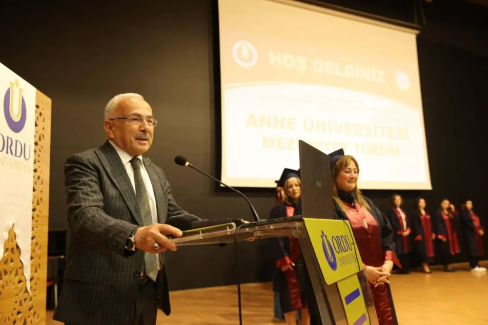 ANNE ÜNİVERSİTESİ İKİNCİ DÖNEM ÖĞRENCİLERİ MEZUN OLDU