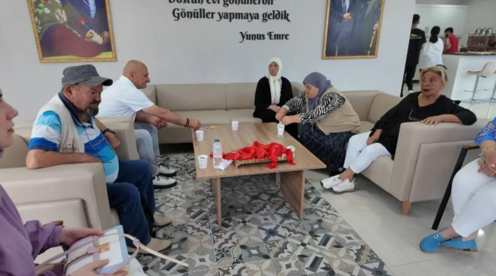 YAŞLI YAŞAM VE AİLE DANIŞMA MERKEZİ’NE VATANDAŞLARDAN TAM NOT