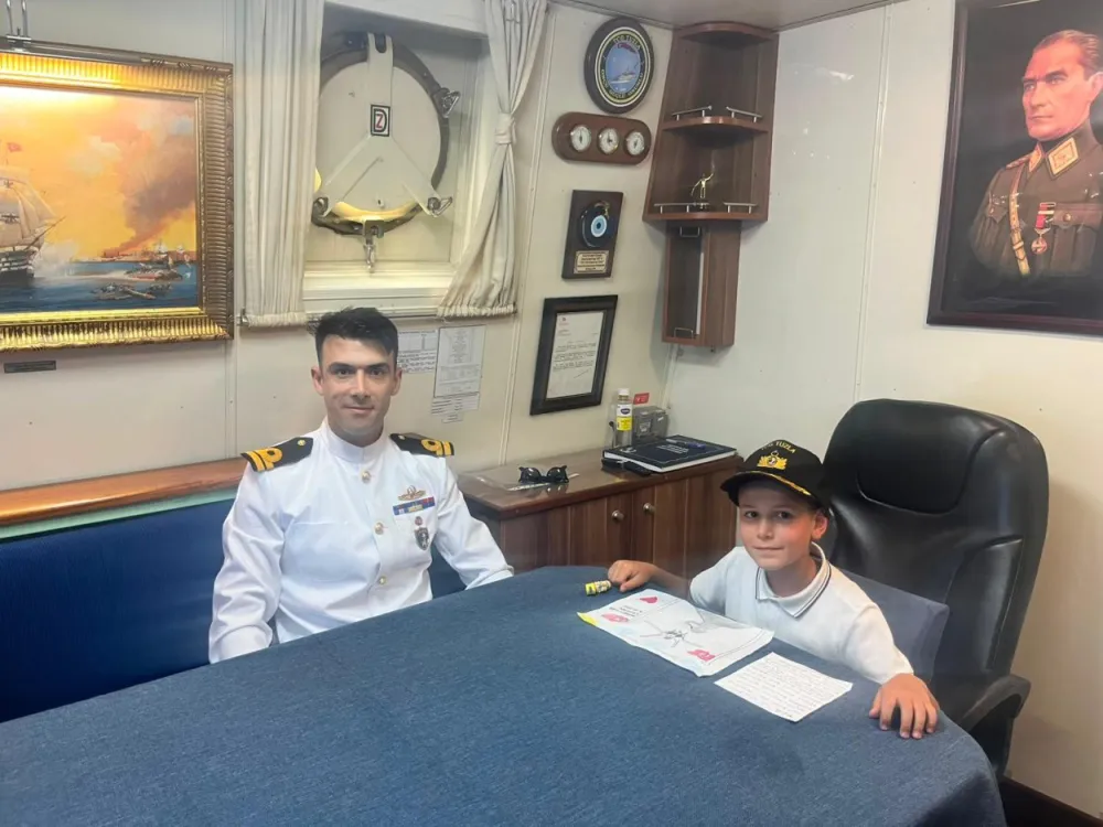 MİNİK ZİYARETÇİLERDEN TCG TUZLA PERSONELİNE DUYGULANDIRAN SATIRLAR