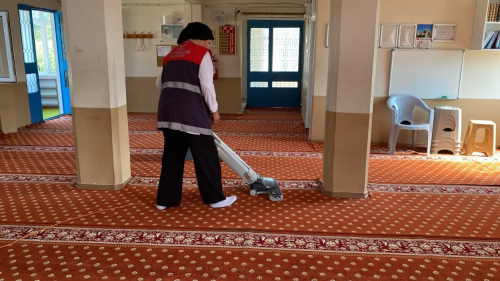 YAZ KUR'AN KURSLARI ÖNCESİ CAMİLER PIRIL PIRIL