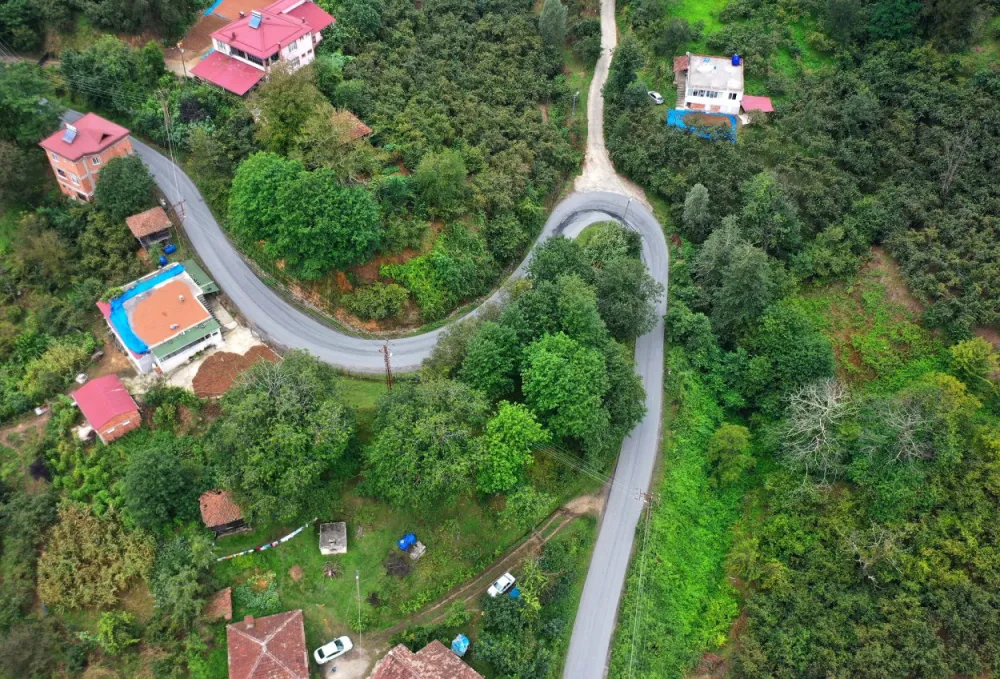 İKİZCE’DE 4 MAHALLEYE ASFALT