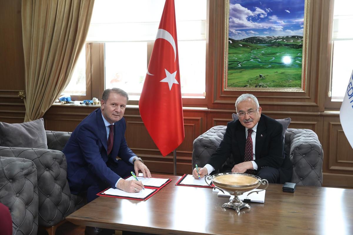 Üniversitemiz ve Ordu Büyükşehir Belediyesi Arasında “3. Yaş Üniversitesi” ile “Anne Üniversitesi” Protokolü İmzalandı