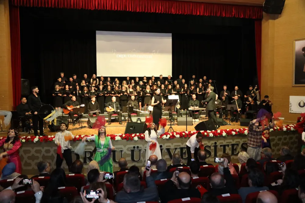 “Ordu Üniversitesi Müzik Topluluğu” İlk Konserini Verdi