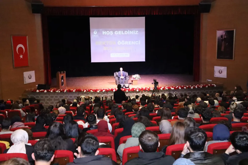 Rektör Baş, “Rektör Öğrenci Buluşması" Programı Kapsamında Öğrenciler ile Bir Araya Geldi
