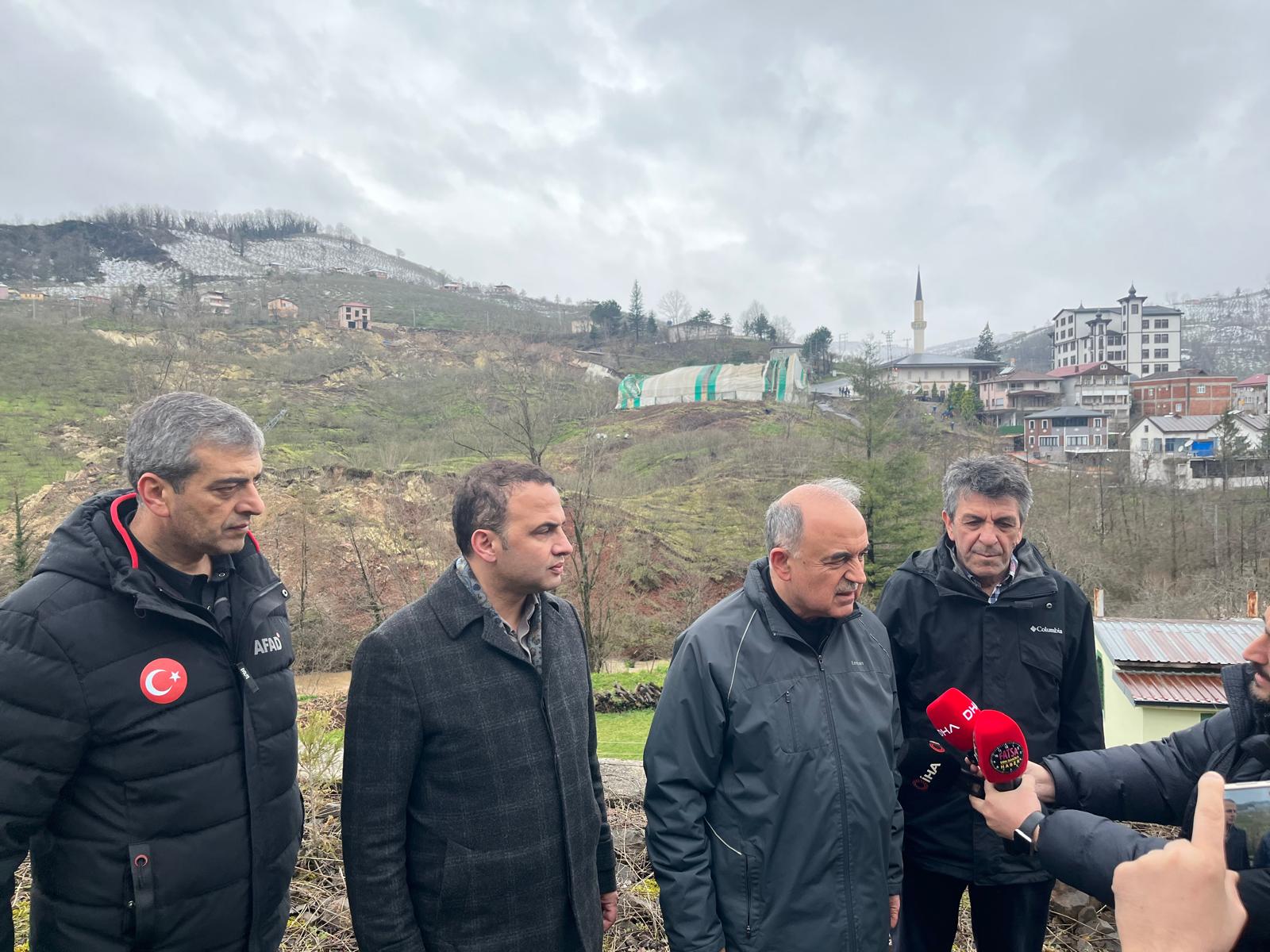 Vali Erol, Heyelan Bölgelerinde İncelemede Bulundu