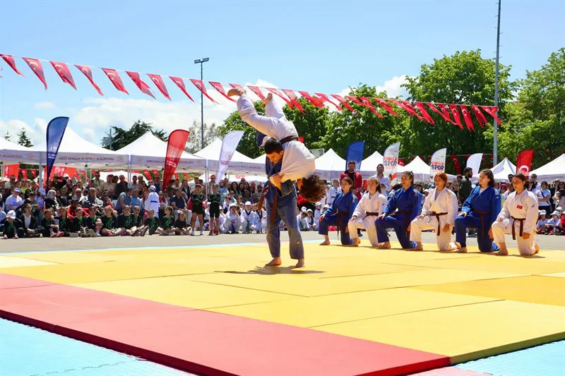 19 Mayıs Atatürk’ü Anma, Gençlik ve Spor Bayramı Kutlama Programı Belli OIdu