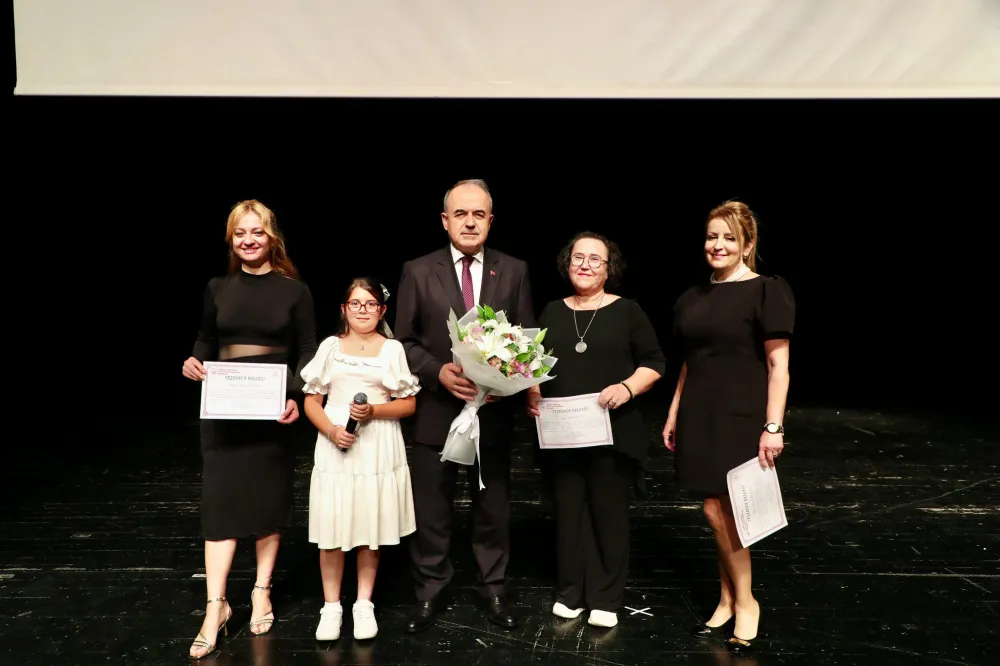 Vali Erol, Koruyucu Aile Günü Kutlama Programına Katıldı