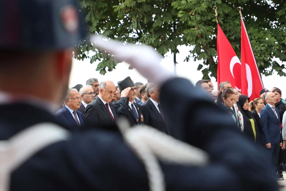 19 Eylül Gaziler Günü Dolayısıyla Çelenk Sunma Töreni Yapıldı